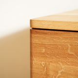 Dubový TV stolík Ritual.