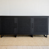 Čierna dubová komoda s ratanom Donau.