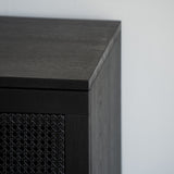 Čierna dubová komoda s ratanom Donau.