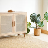 Dubová komoda s ratanom Dobling.