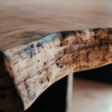 Dubový monolitický stôl Dunk.