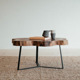 Orechový konferenčný stolík Nuss.