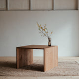 Dubový konferenčný stolík Kubus.