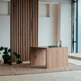 Dubový konferenčný stolík Kubus.