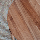 Kruhový dubový konferenčný stolík Ritual.