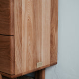 Dubová komoda Ritual.