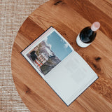 Kruhový dubový konferenčný stolík Ritual.