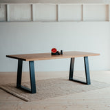 Dubový jedálenský stôl Formig Metall.