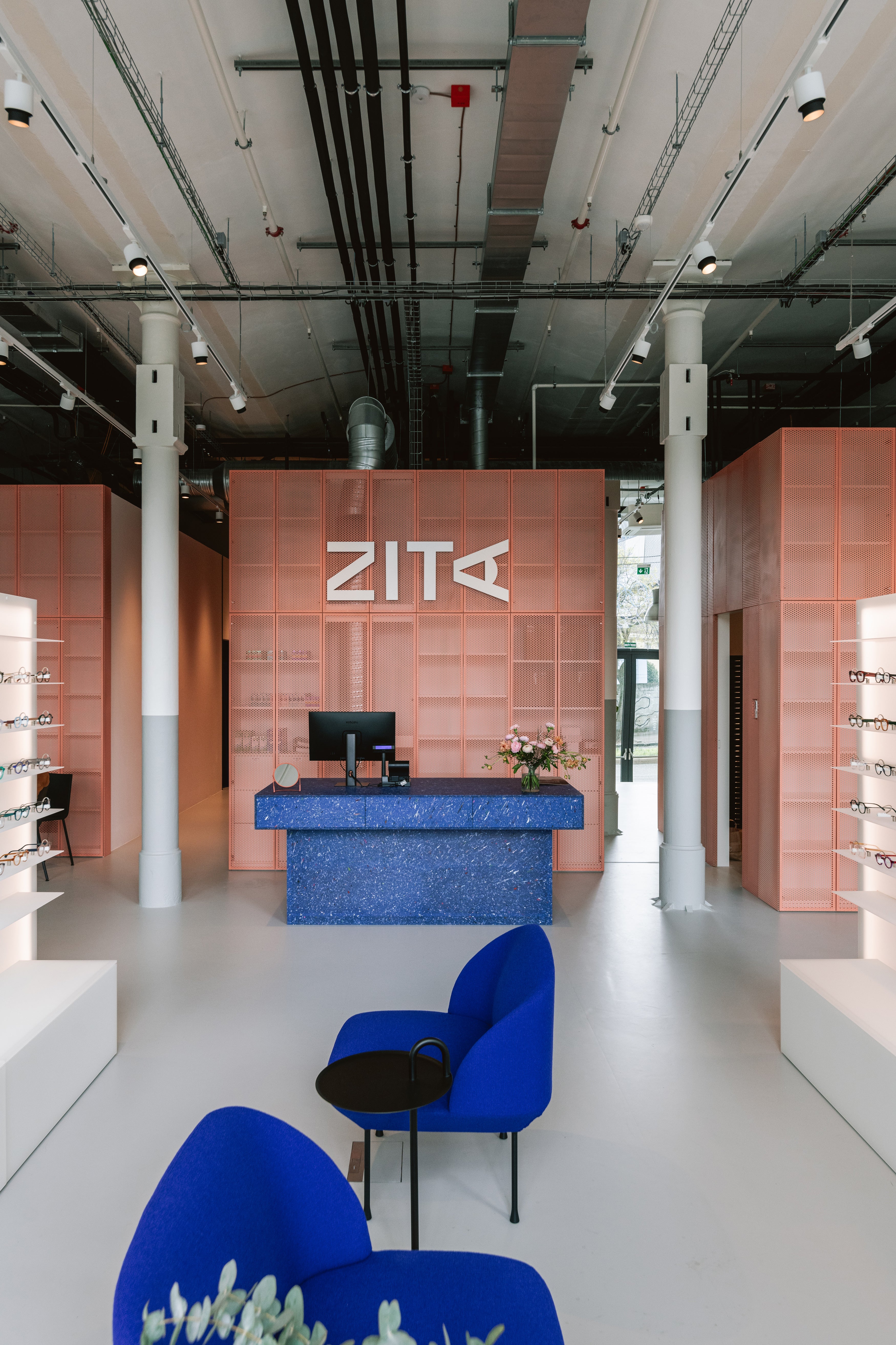 sme odborníci aj na komerčné projekty