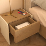 Jaseňový nočný stolík Krems